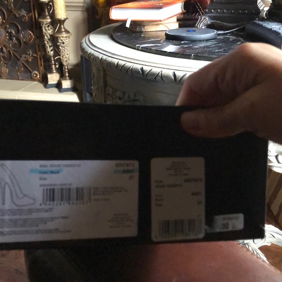 Escada shoes - Picture 3 of 3